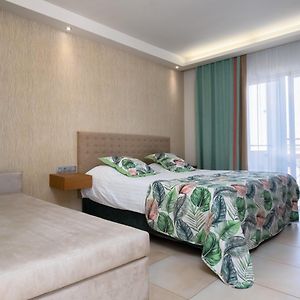 Deluxe Double or Twin Room Garden View